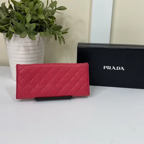 SOLD Prada Authentic Saffiano Fuchsia Quilted Wallet - Picture 13 of 13